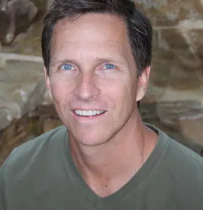 Retrato de John Burke