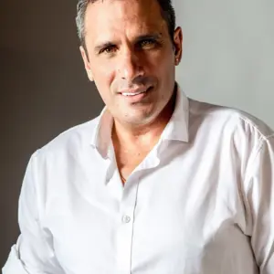 Retrato de  Javier Adrados