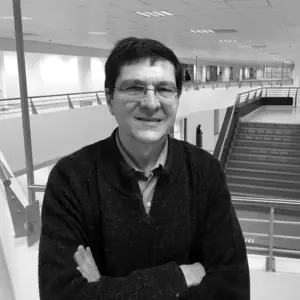 Retrato de  Fernando J. Ruiz