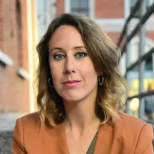 Retrato de Aurora Nacarino-Brabo