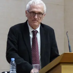 Retrato de Jan T. Gross