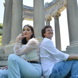 Retrato de Irene Miranda y Andrés Ribada (@matrimonioliterario)