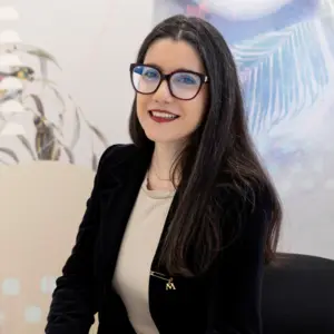 Retrato de  Miriam Al Adib Mendiri