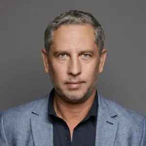 Retrato de Guillermo Martínez