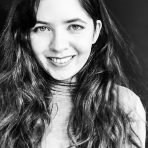 Retrato de Naoise Dolan