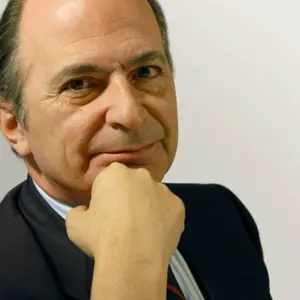 Retrato de Carlos Rodríguez Braun