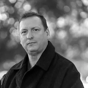 Retrato de  Hernán Brienza