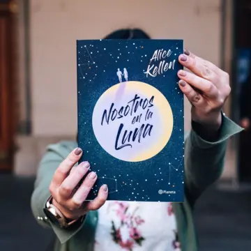 Imagen extra Nosotros en la luna - Booket Verano 22-23 3